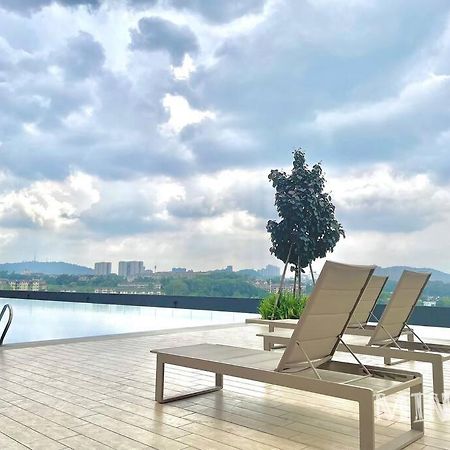 Netizen Near Mrt Couple Balcony Suite #31 Kampong Bukit Dukong Bagian luar foto