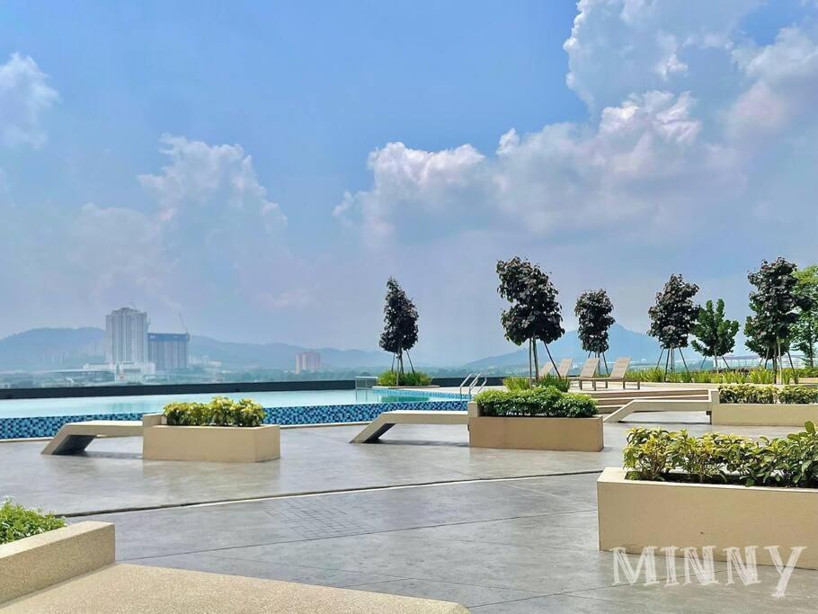 Netizen Near Mrt Couple Balcony Suite #31 Kampong Bukit Dukong Bagian luar foto