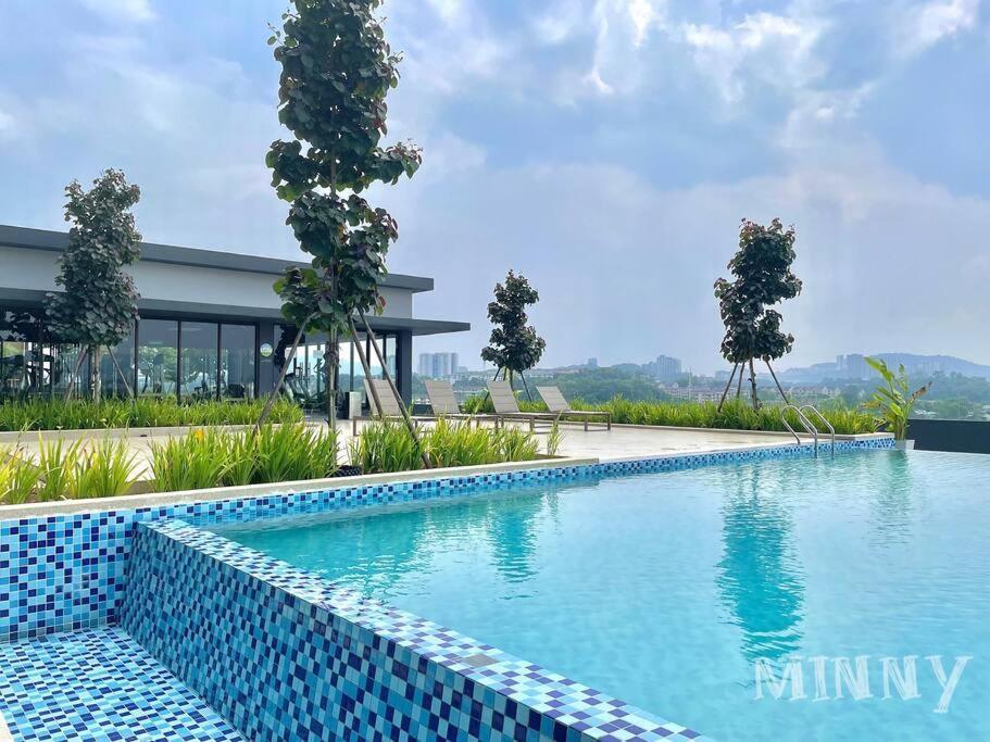 Netizen Near Mrt Couple Balcony Suite #31 Kampong Bukit Dukong Bagian luar foto