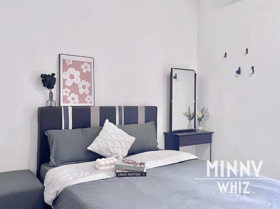 Netizen Near Mrt Couple Balcony Suite #31 Kampong Bukit Dukong Bagian luar foto